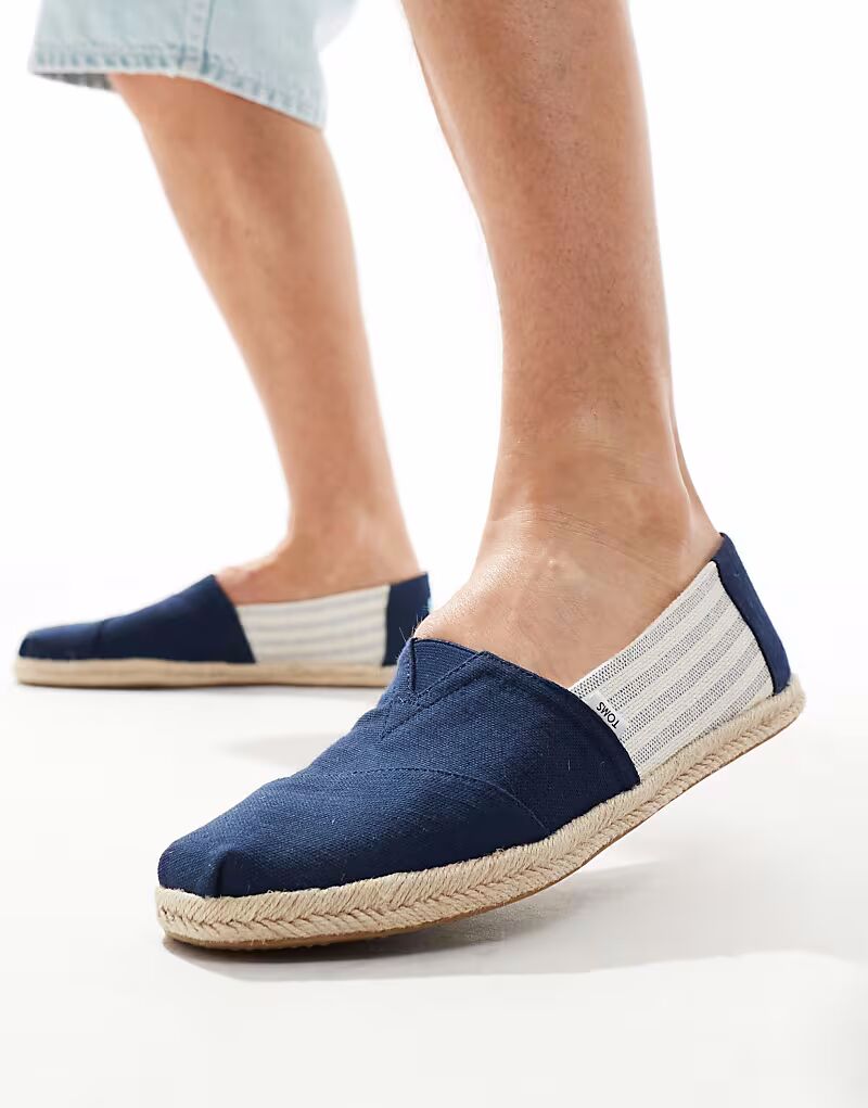 

Кроссовки Toms Alpargata с ремешком на шнурке в темно-синем цвете