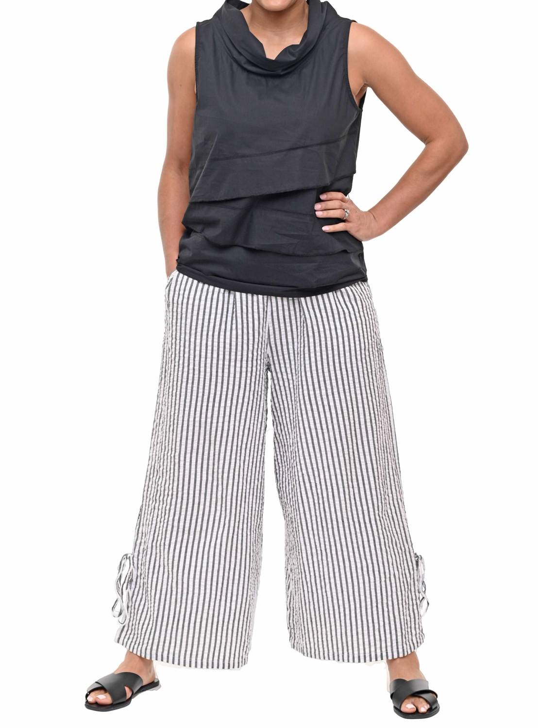 

Брюки террас в полоску Мерфи из пике Tulip Clothing, Murphy Seersucker Stripe