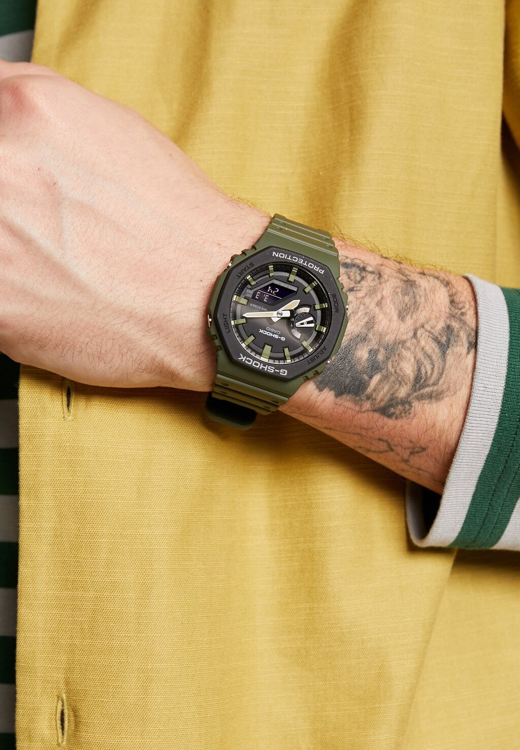 

Хронограф Ga-2110 G-SHOCK, зеленый