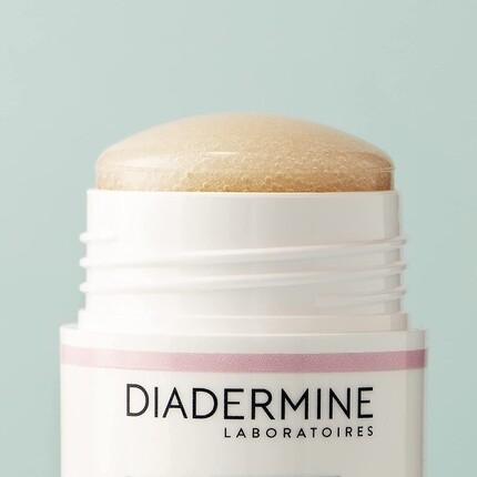 Diadermine Твердый пилинг для лица с чаем матча, 40 г - 98% натурального происхождения - для всех типов кожи — фото 2