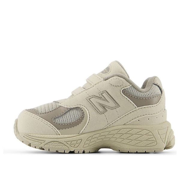 

Кроссовки 2002 hook & loop New Balance, бежевый