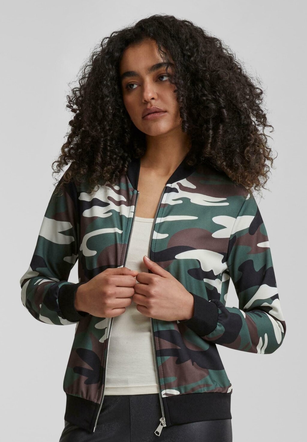 

Куртка-бомбер MIT CAMOUFLAGE PRINT Cloud 5ive, зеленый