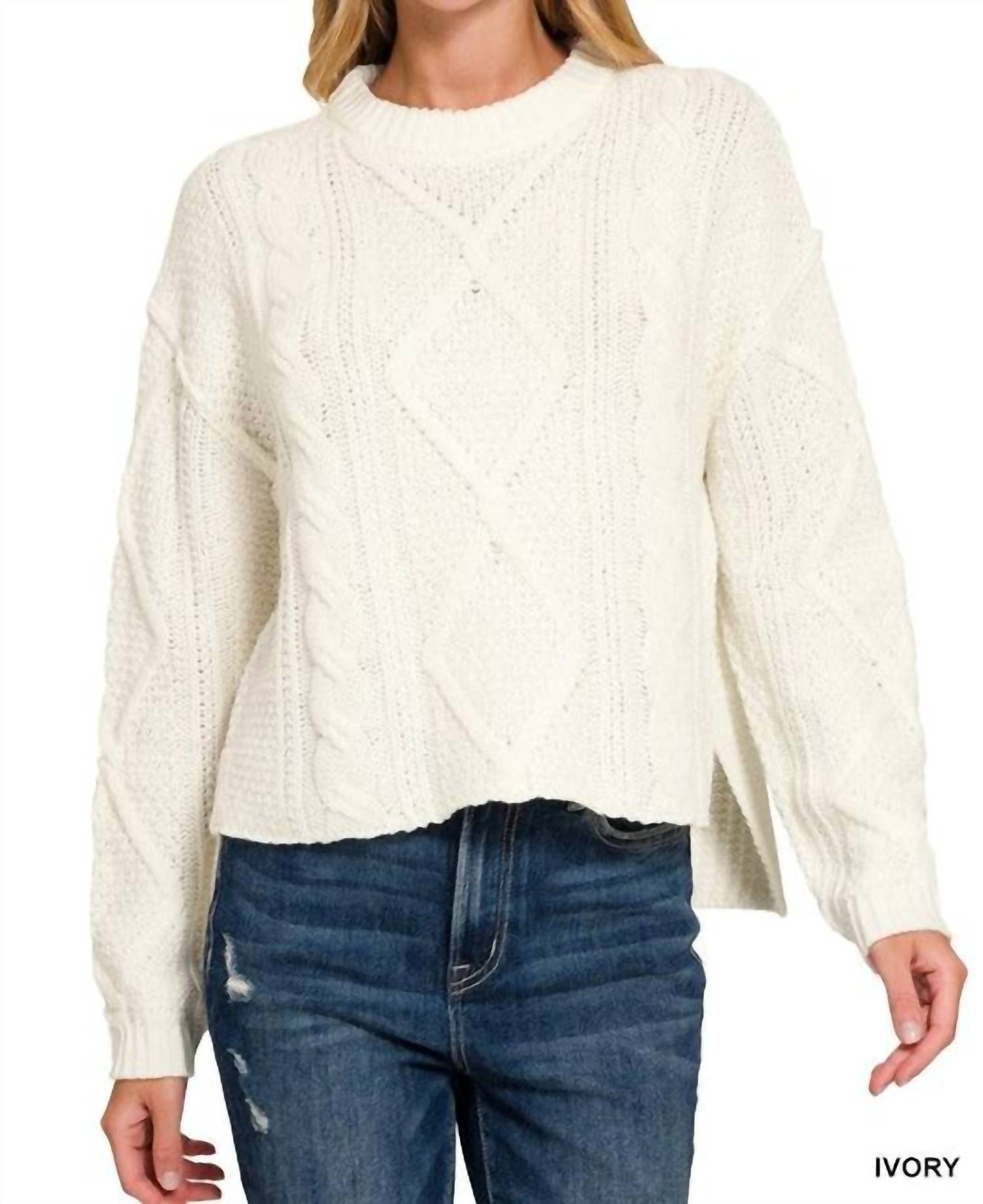 

Вязаный свитер Heather Cable Knit цвета слоновой кости ZENANA