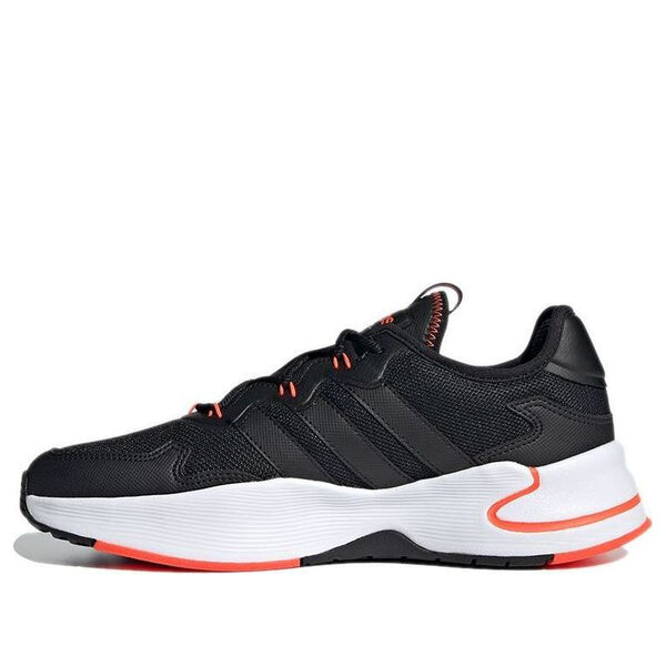 

Кроссовки бродяга Adidas, черный
