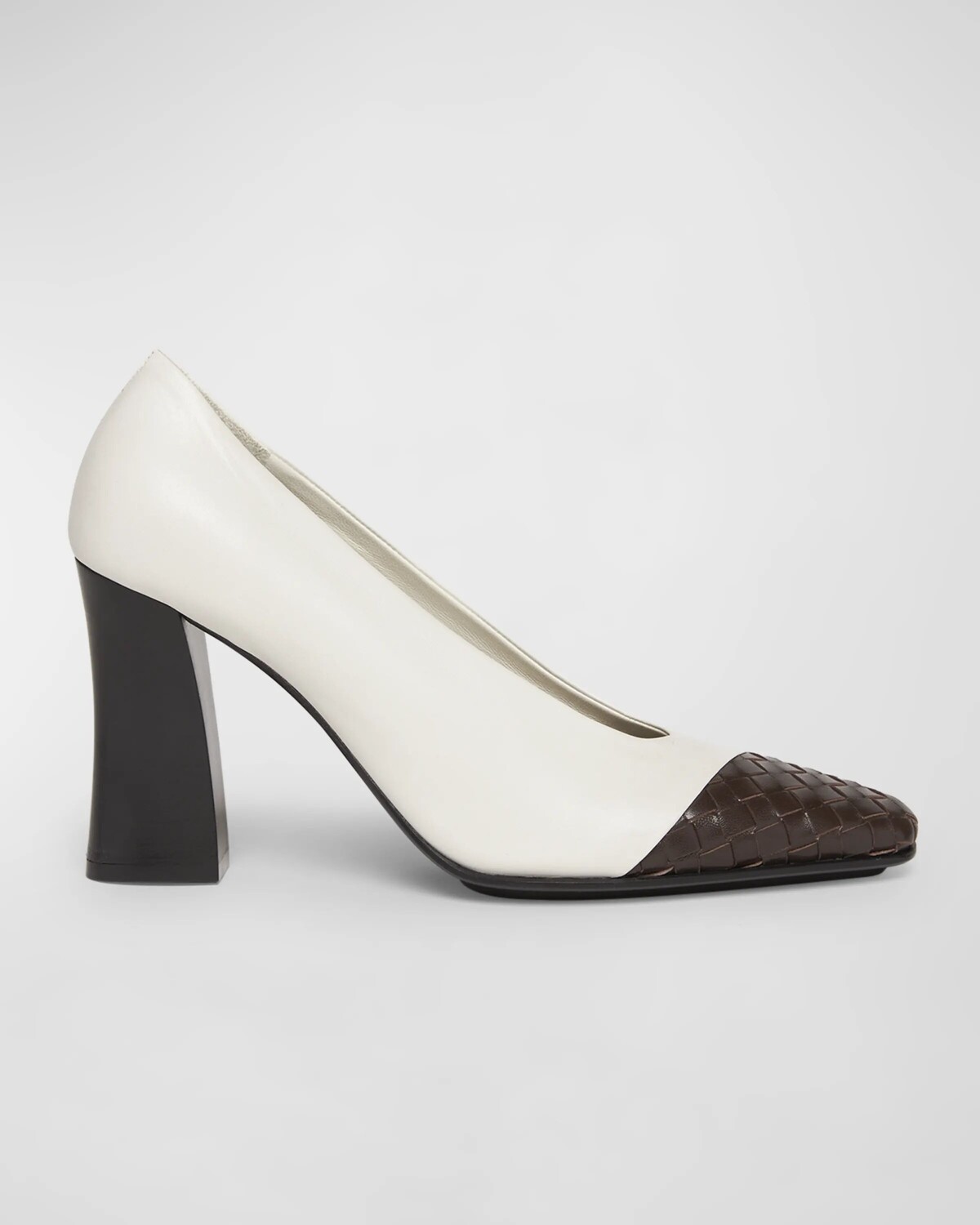 Туфли из смешанной кожи на блочном каблуке Bottega Veneta, цвет White Fondant