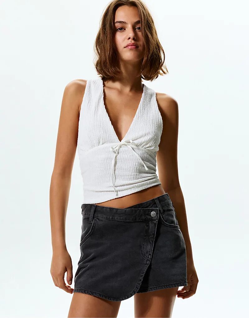 

Джинсовая мини-юбка Pull&Bear с запахом черного цвета