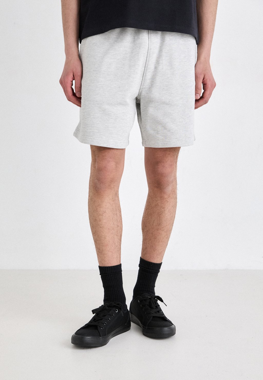 

Шорты RELAXED SHORTS Weekday, серый