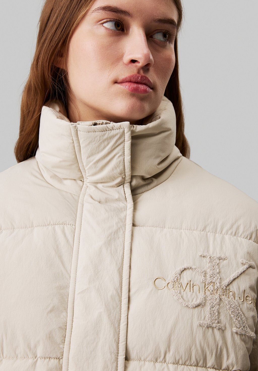 

Зимняя куртка MONOLOGO PUFFER Calvin Klein Jeans, кремовый