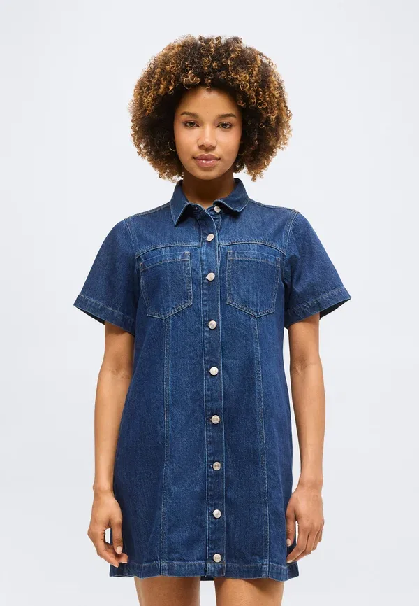 Платье-рубашка Gap Shank front shirtdress denim dress, темная стирка