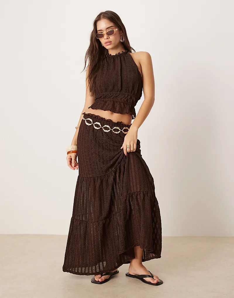 

Текстурированная многоярусная юбка макси от ASOS DESIGN коричневого цвета