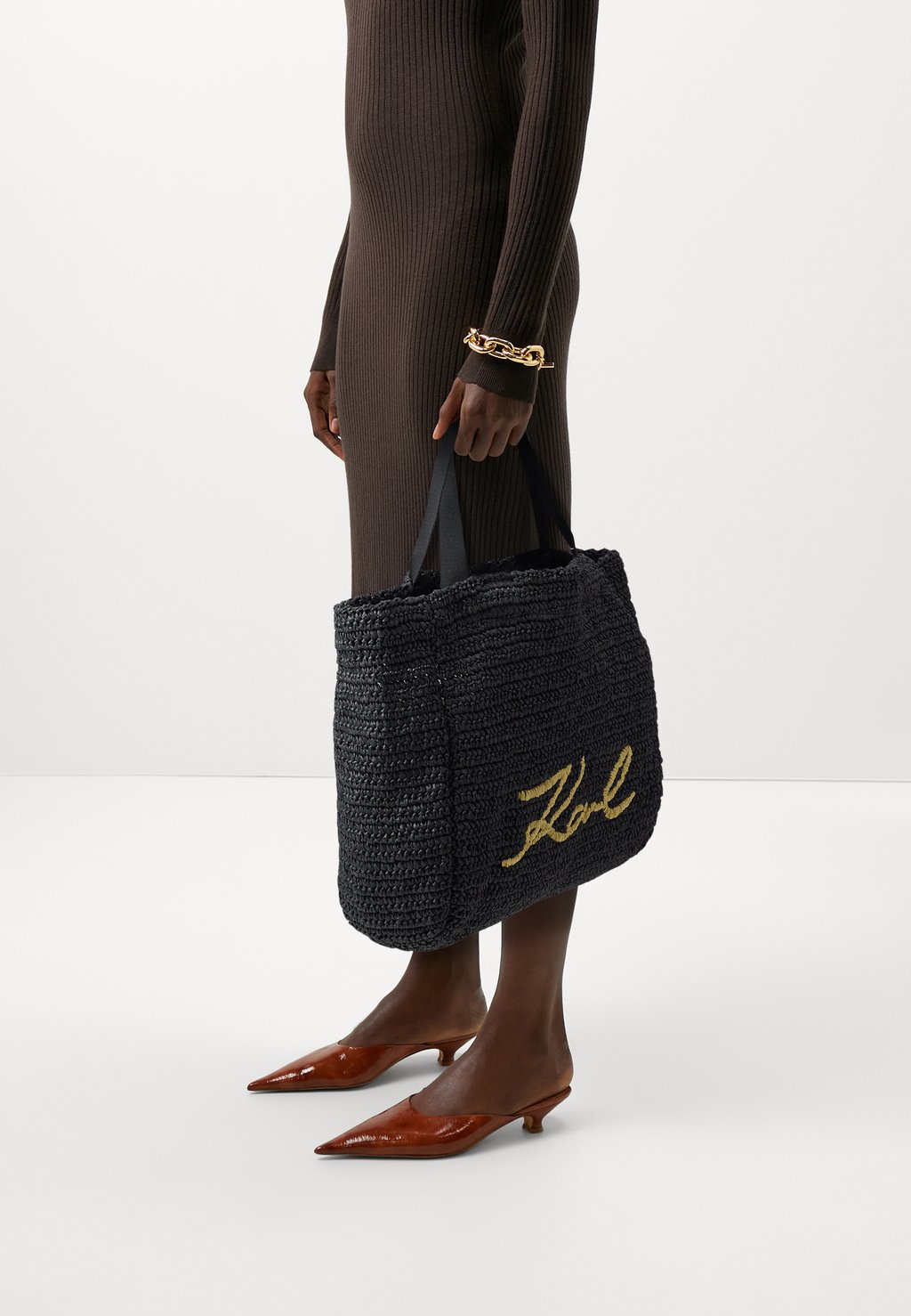 

Сумка SIGNATURE BEACH TOTE KARL LAGERFELD, цвет black