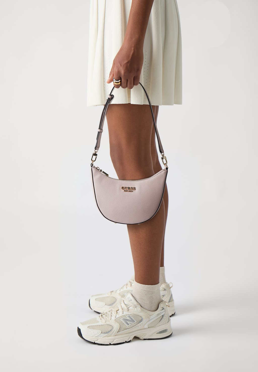 

Сумка FEDANA MINI TOP ZIP BAG Guess, розовый