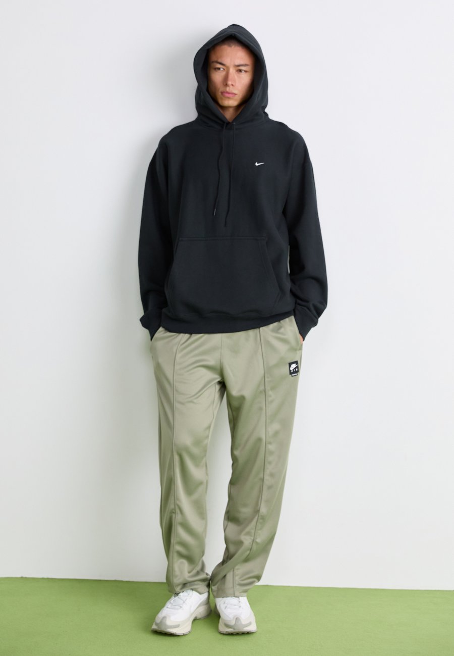 Толстовка Nike Sportswear SOLO HOODIE, Black/White/Black — фото 2