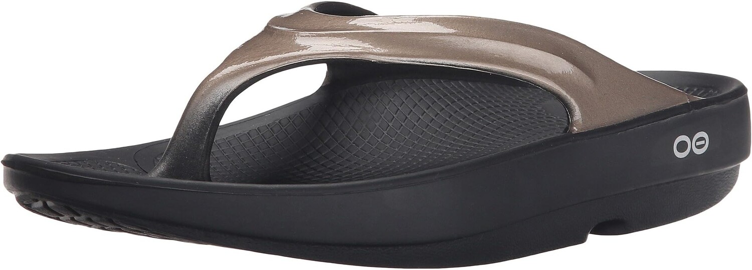 Шлепанцы OOlala Sandal OOFOS, цвет Black/Latte