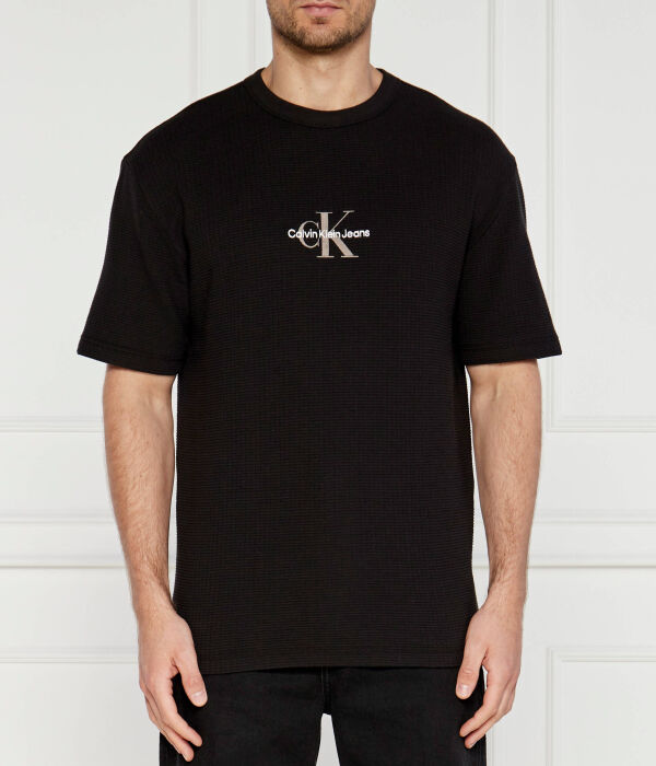 

Футболка Calvin Klein Jeans Regular Fit с изображением, черный