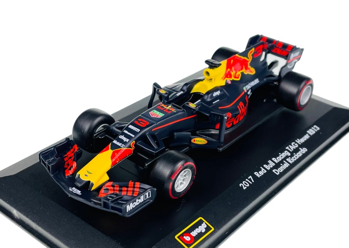 

Bburago Race 2017 Red Bull Racing Rb13 #3 Дэниэль Риккардо 1:32