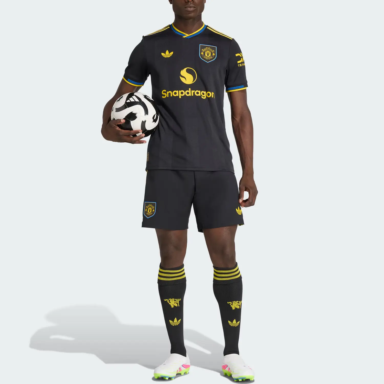 Футболка Manchester United 25/26 Third Authentic Adidas Originals, черный — фото 3