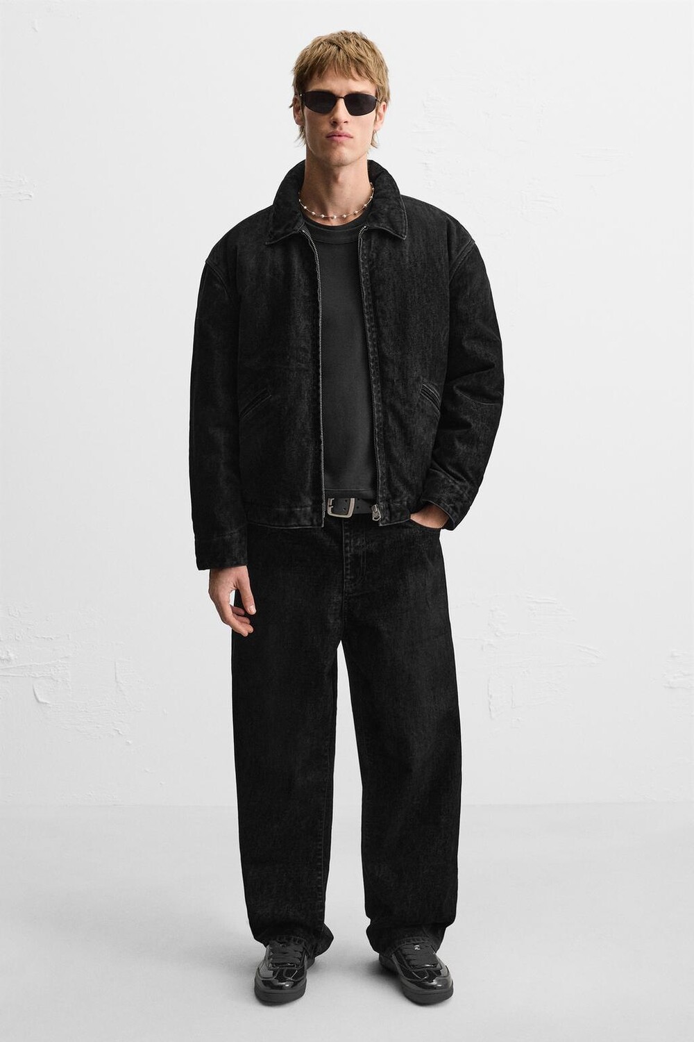 

Металлические кроссовки ZARA, черный