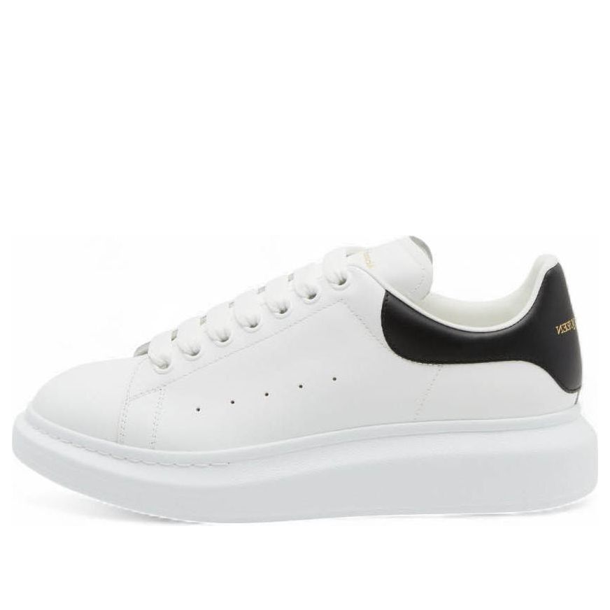 

Кроссовки Alexander McQueen Oversized Sneaker 'White Black' 2024, белый