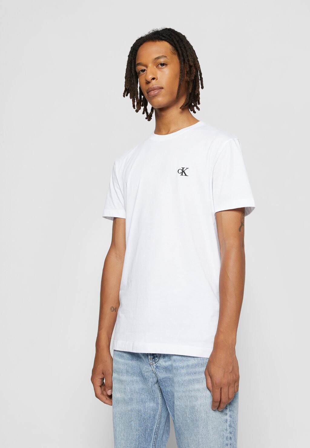 Базовая футболка Essential Slim Tee Calvin Klein Jeans, цвет bright white — фото 3