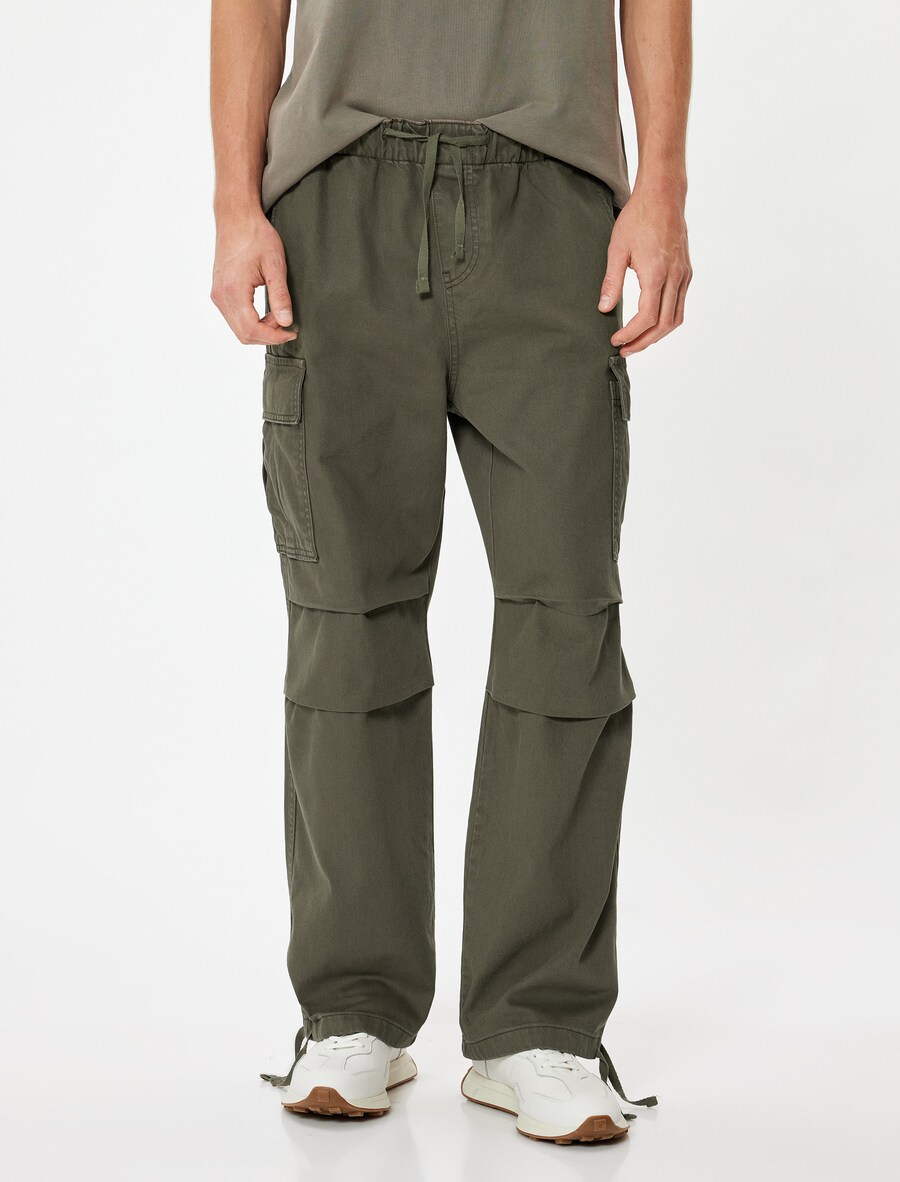 

Брюки-карго свободного кроя Koton, хаки