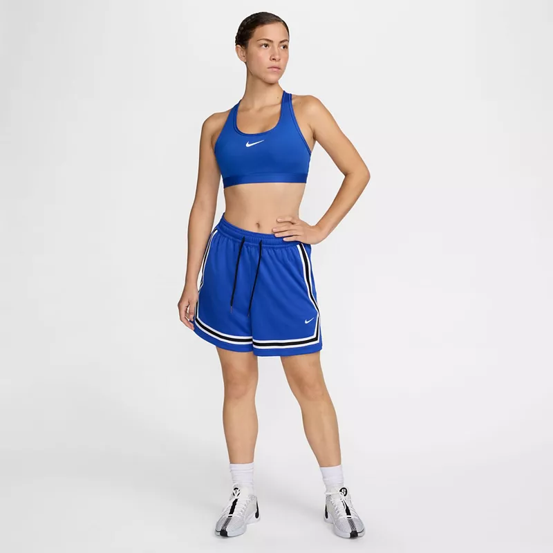 Женские баскетбольные шорты Nike Crossover Dri-FIT 5 дюймов, цвет Hyper Royal — фото 2