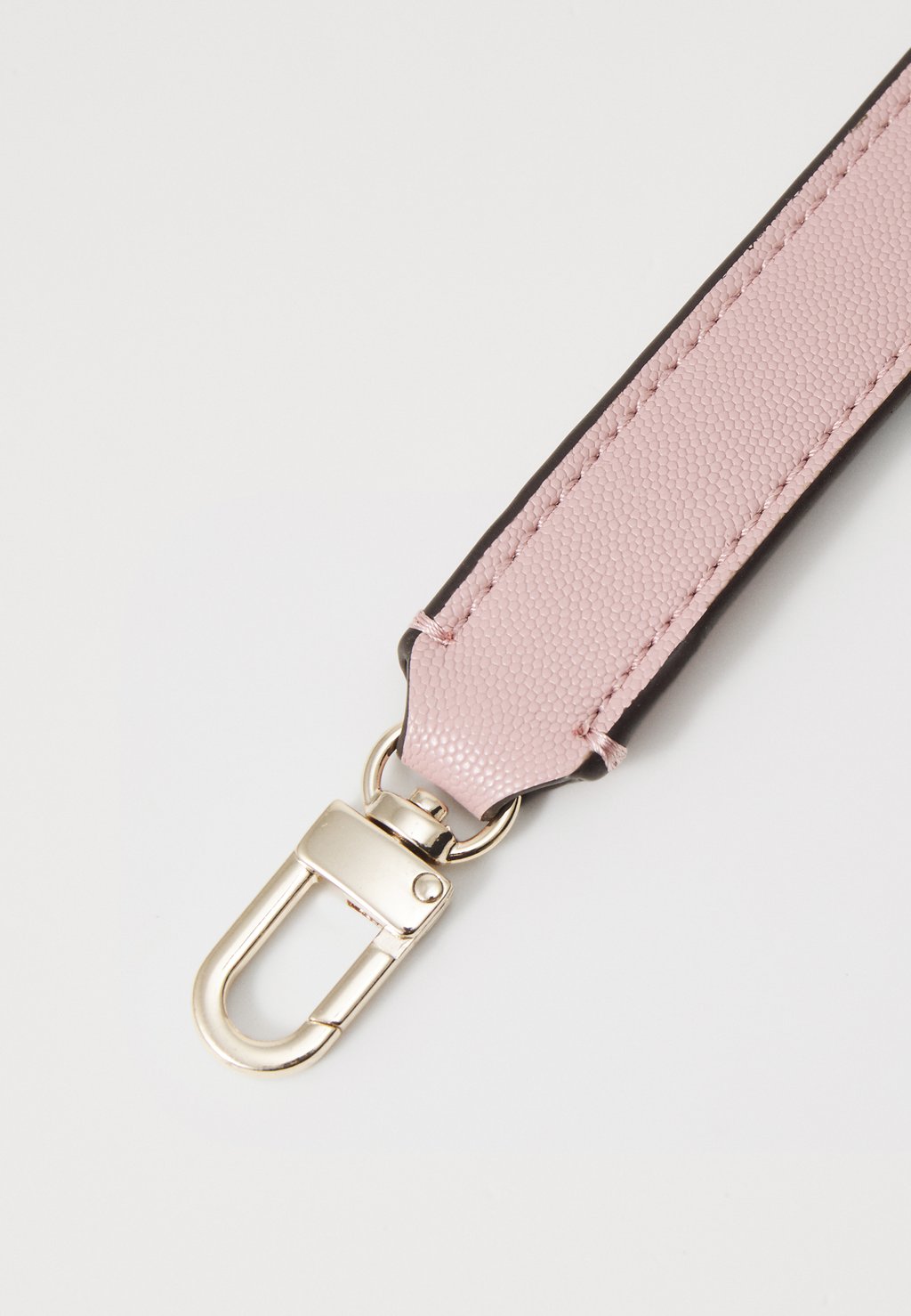 

Сумка ECO CARLY GIRLFRIEND SATCHEL Guess, фиолетовый