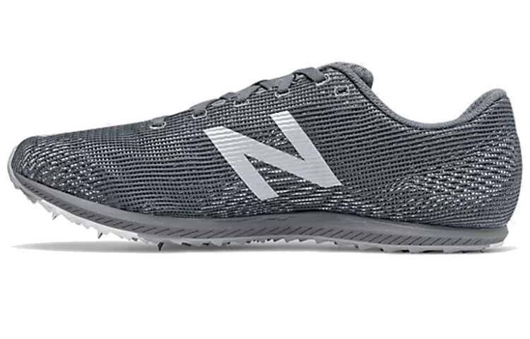 

Футбольные бутсы NB Fresh Foam XC Seven V3 унисекс с низким верхом, белые/серебристые New Balance