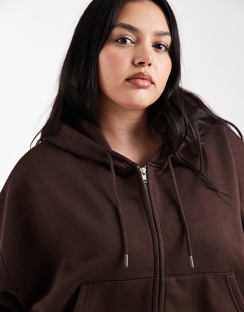 

Укороченная толстовка с капюшоном ASOS DESIGN Curve на молнии с начесом сзади шоколадно-коричневого цвета