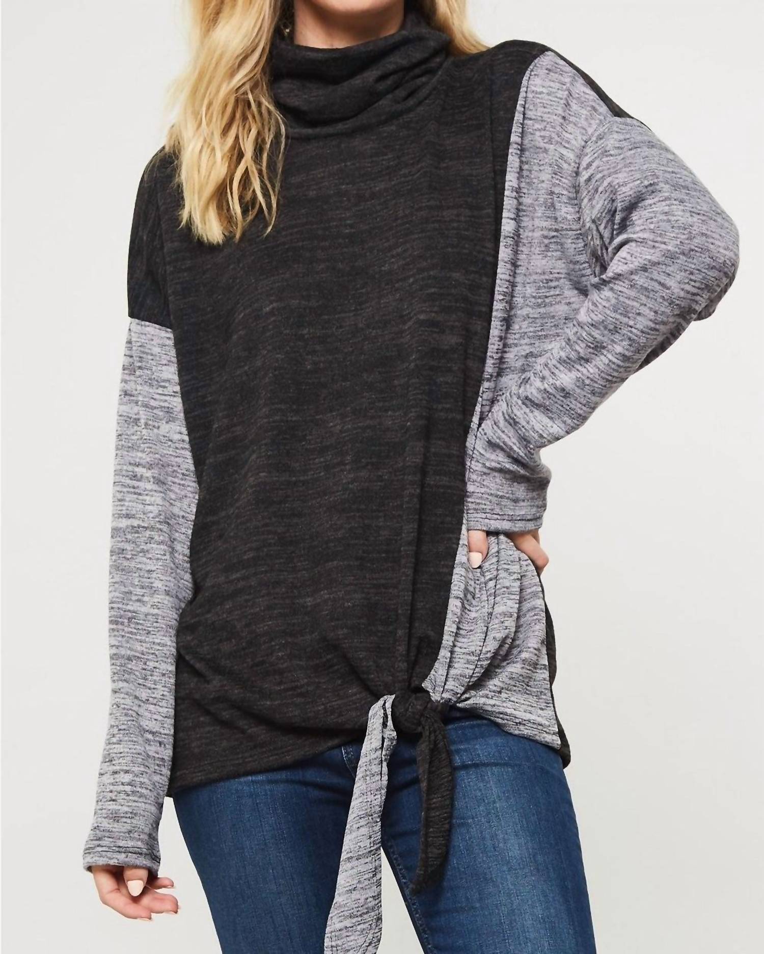 

Трикотажный топ Color Block в цвете Charcoal/Black PROMESA
