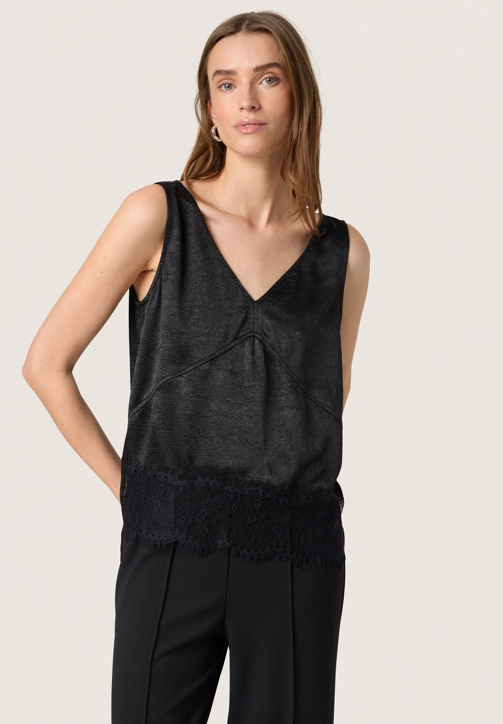 

Топ YENNAH - Blouse Soaked in Luxury, черный