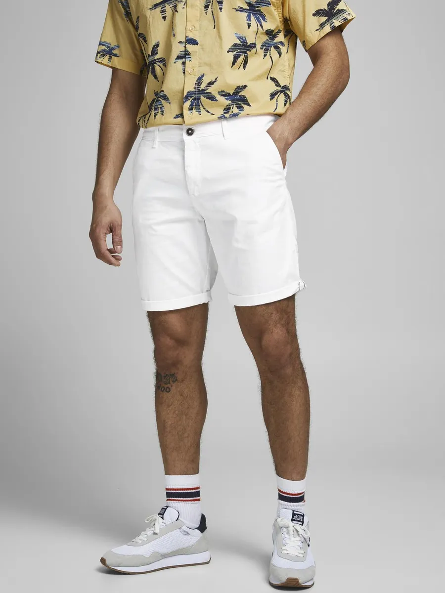 

Шорты-чиносы Jack & Jones "JPSTBOWIE JJSHORTS S", белый