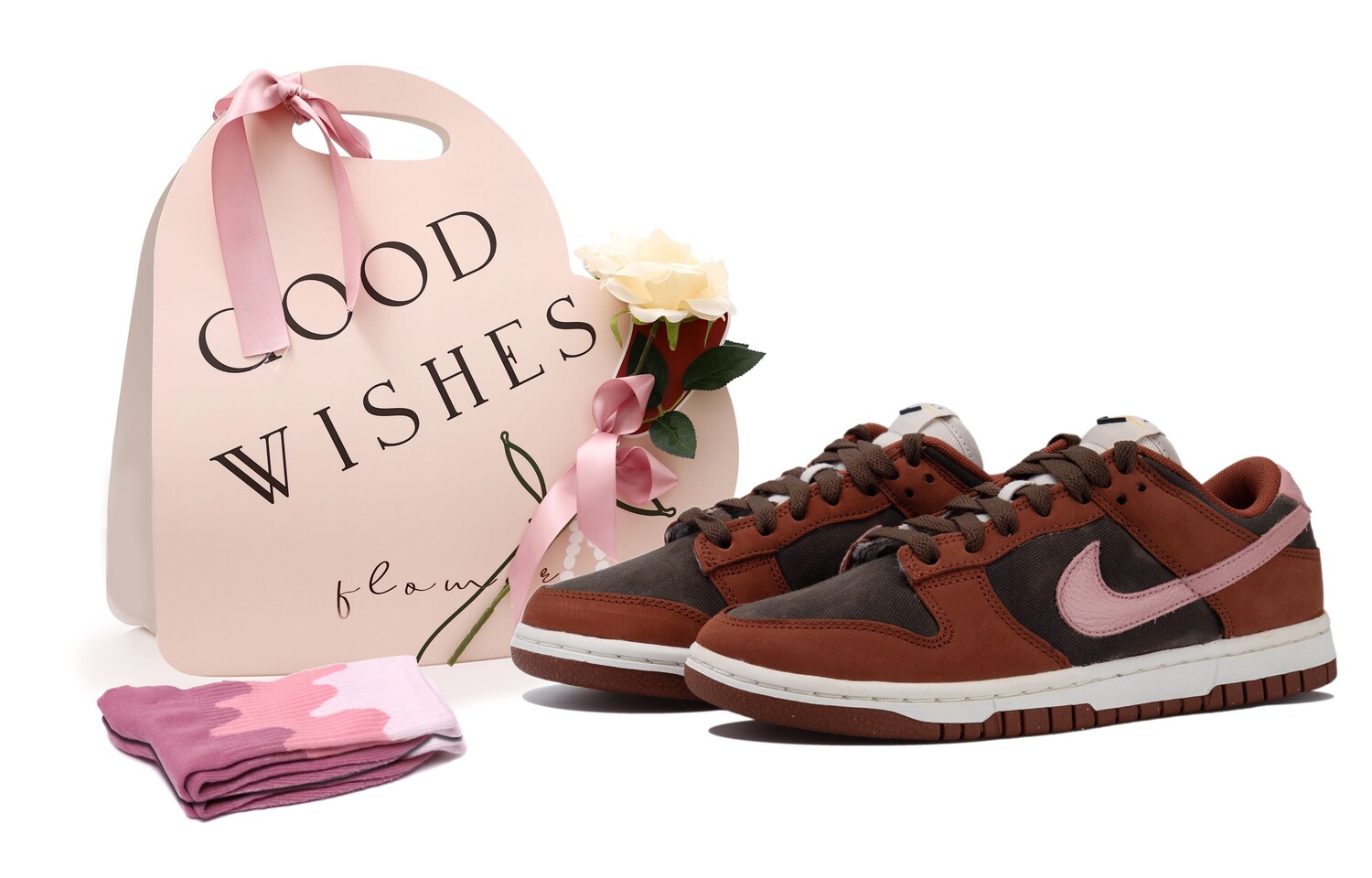 

Кроссовки Nike Dunk Skateboarding Shoes Women's Low-top Red/Brown/Pink, розовый