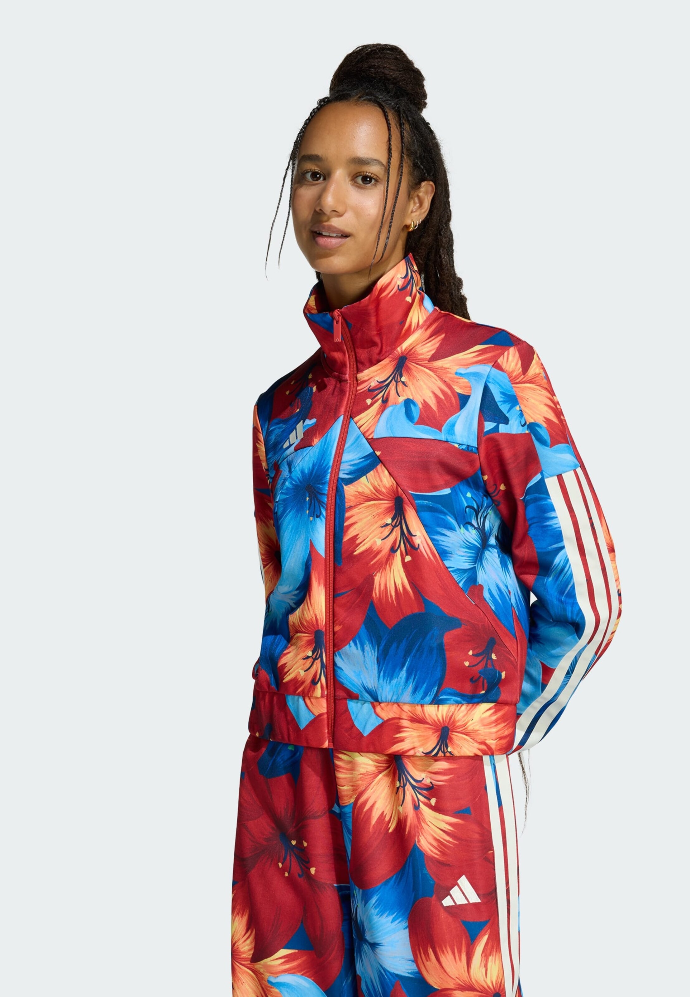 Adidas Sportswear Спортивная куртка 'Adidas x Farm Rio House Of Tiro' в цветах Navy, Light Blue, Carmine Red — фото 2