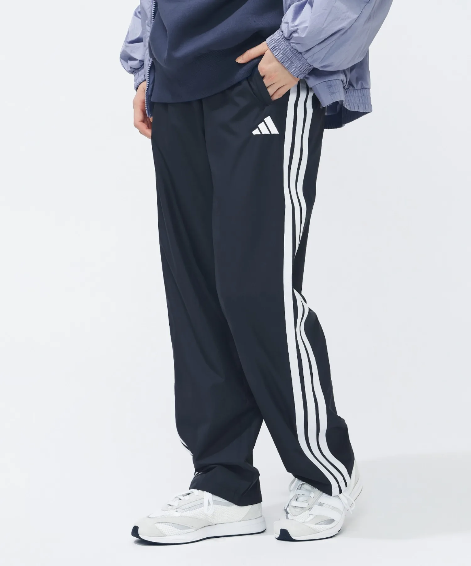 Женские ветрозащитные брюки свободного кроя Three Stripes adidas синие