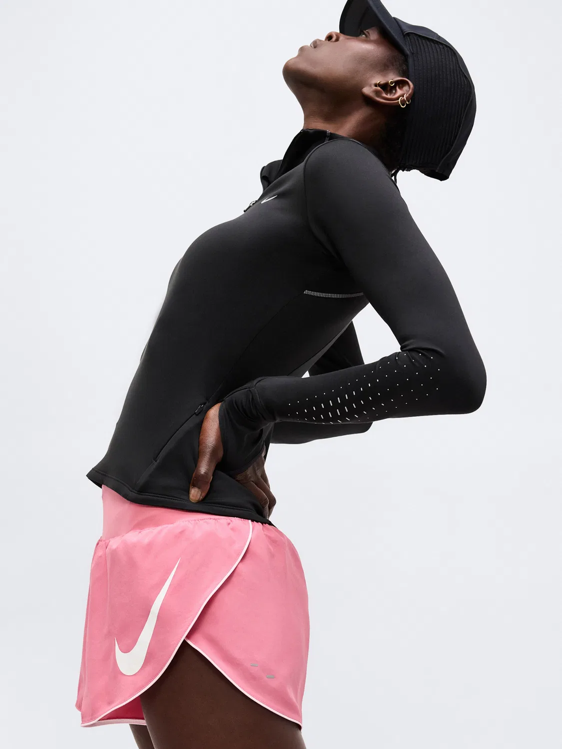 Спортивные шорты Nike Regular Workout Pants TEMPO светло-розового цвета — фото 3
