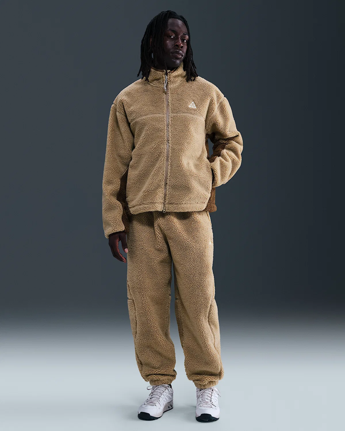 Мужская ветрозащитная куртка Nike ACG "Canwell Glacier" с технологией Therma-FIT ADV, Parachute Beige/Mosswood Brown/Light Khaki/Summit White — фото 4