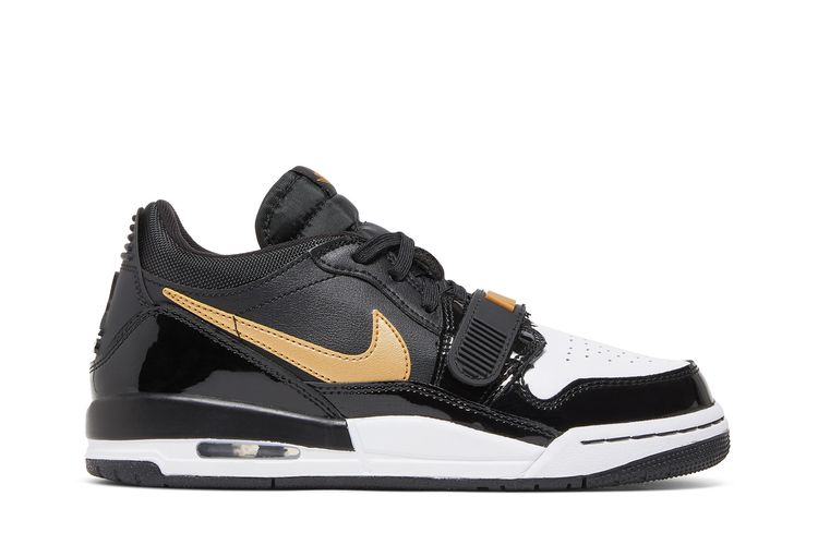 

Кроссовки Jordan Legacy 312 Low GS 'Black Metallic Gold', черный