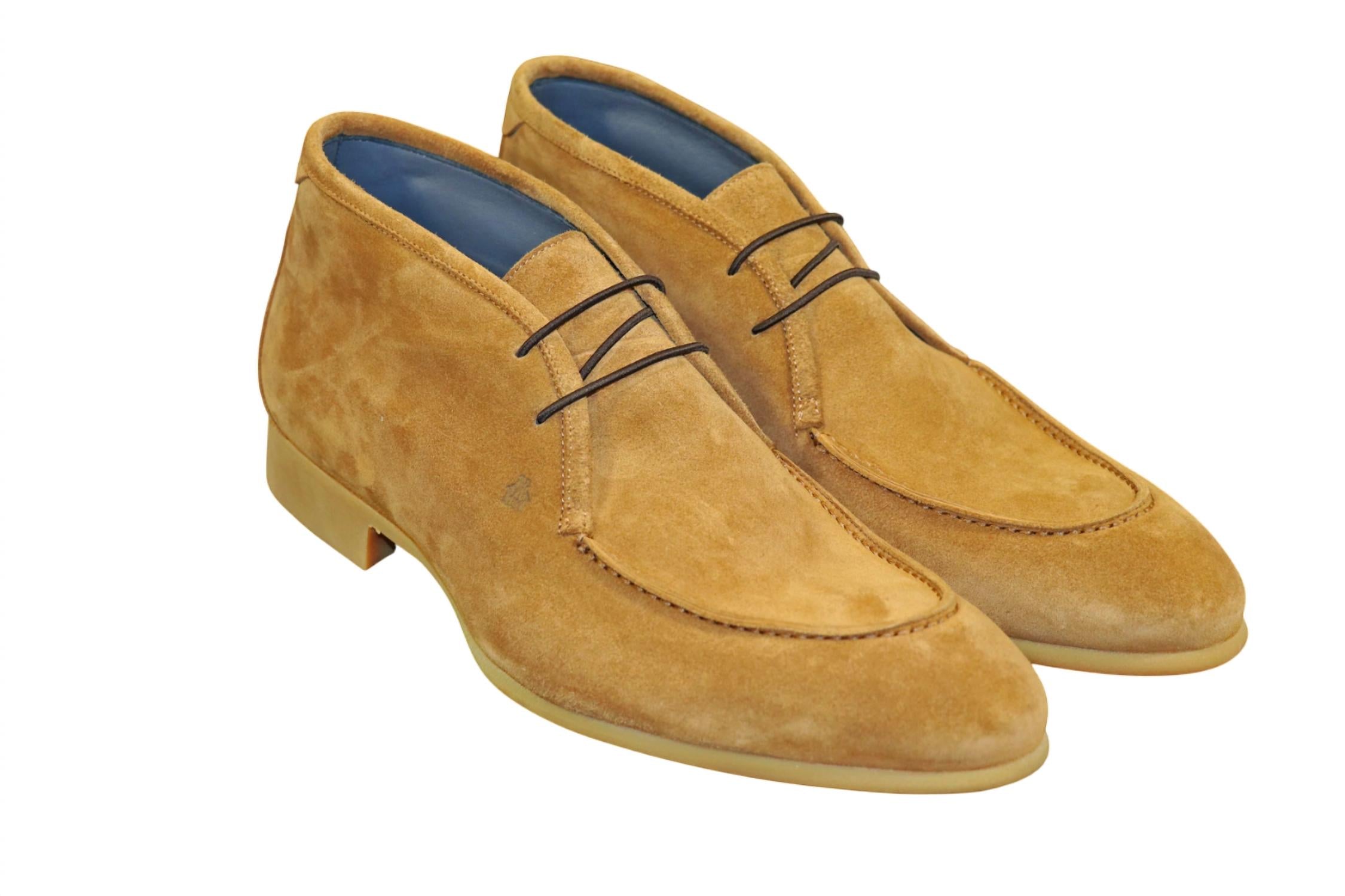 

Мужские чакка-ботинки Ischia в велюре коричневого цвета Scarpe di Bianco