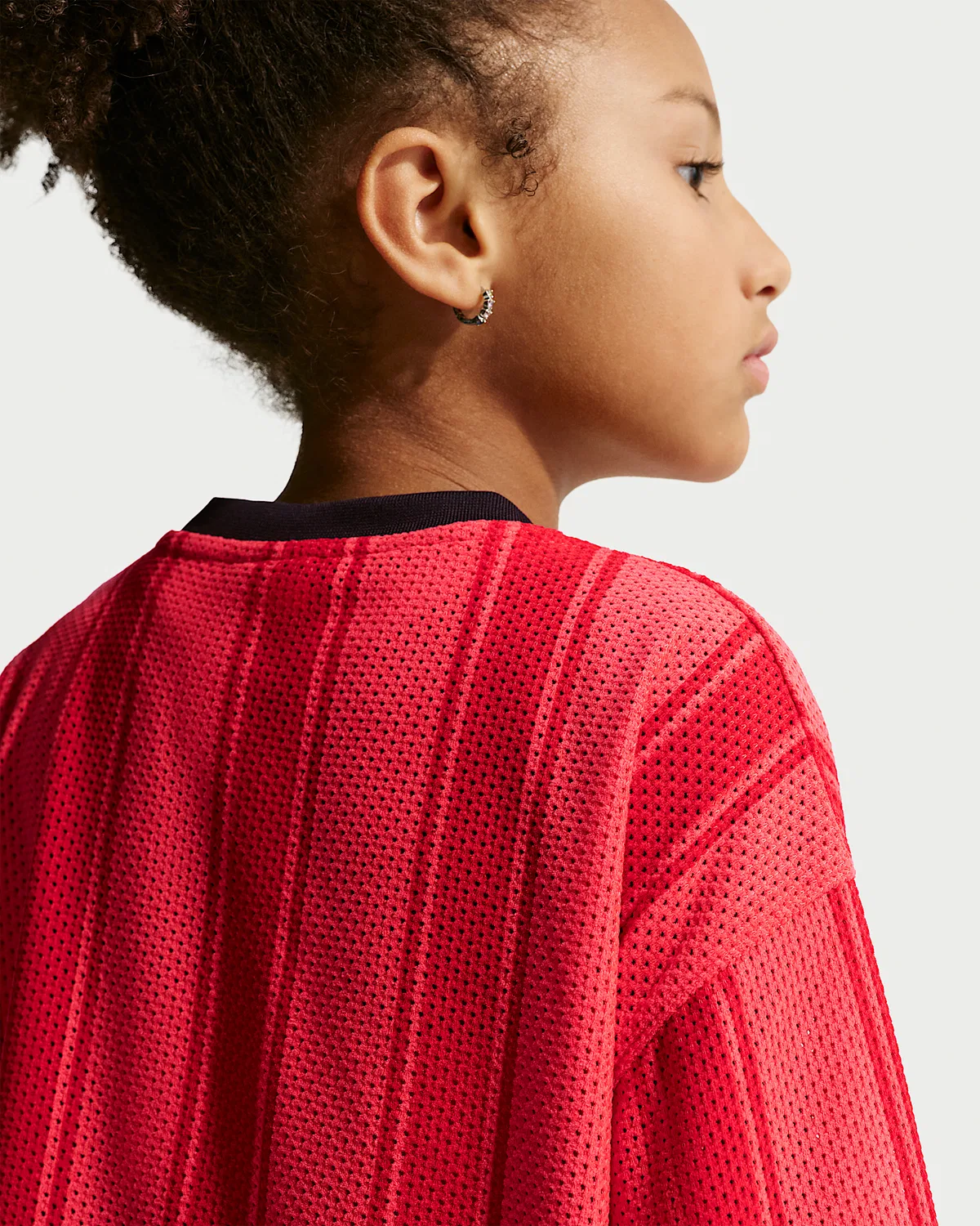Детская длинная футболка из сетки Nike Sportswear Collection, Light Crimson/Black/Team Crimson — фото 4