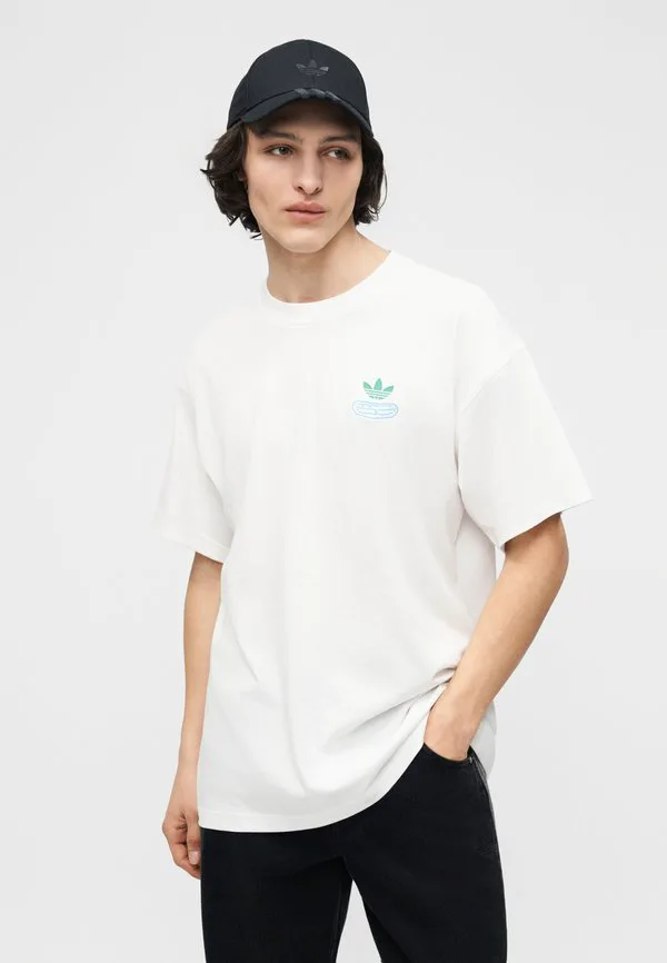 Футболка унисекс с принтом в виде маринованных огурцов Adidas Originals, Core White — фото 4