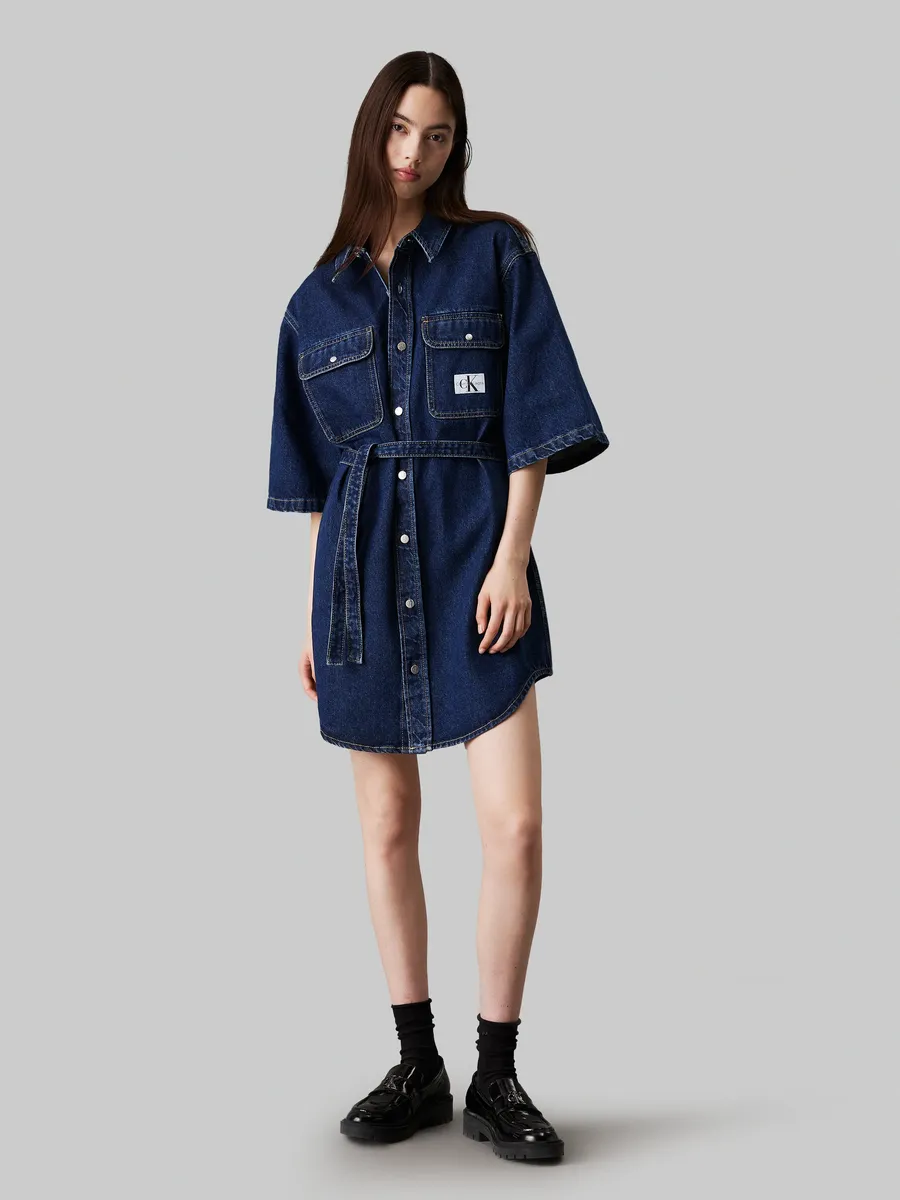

Джинсовое платье Calvin Klein Jeans "UTILITY BELTED SHIRT DRESS", с нашивкой-логотипом, джинсовый