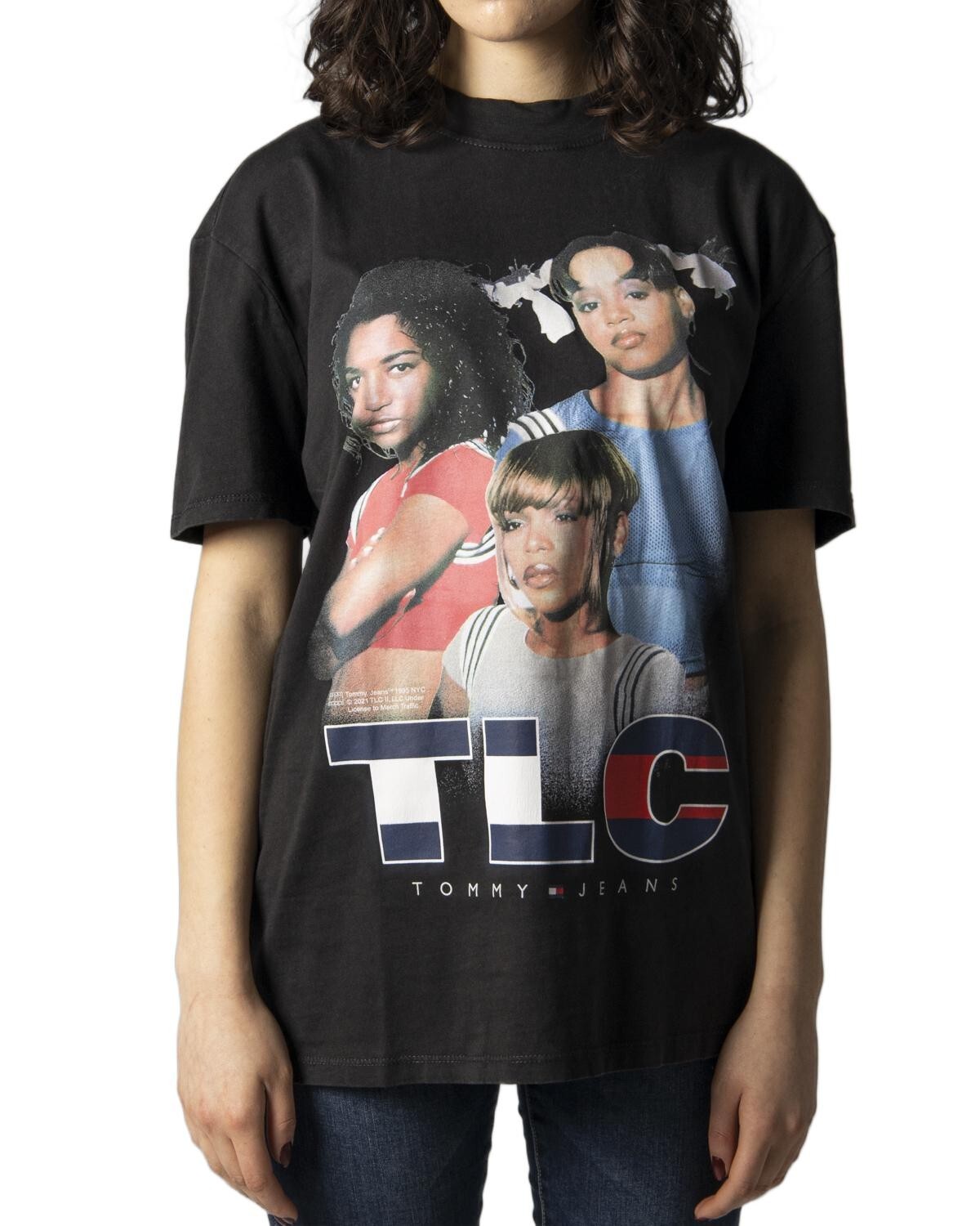 

Футболка женская Tommy Jeans с принтом TLC, черный