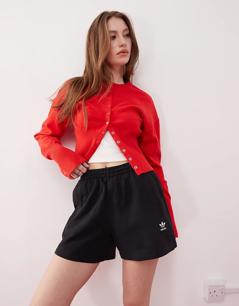

Базовые шорты черного цвета adidas Originals