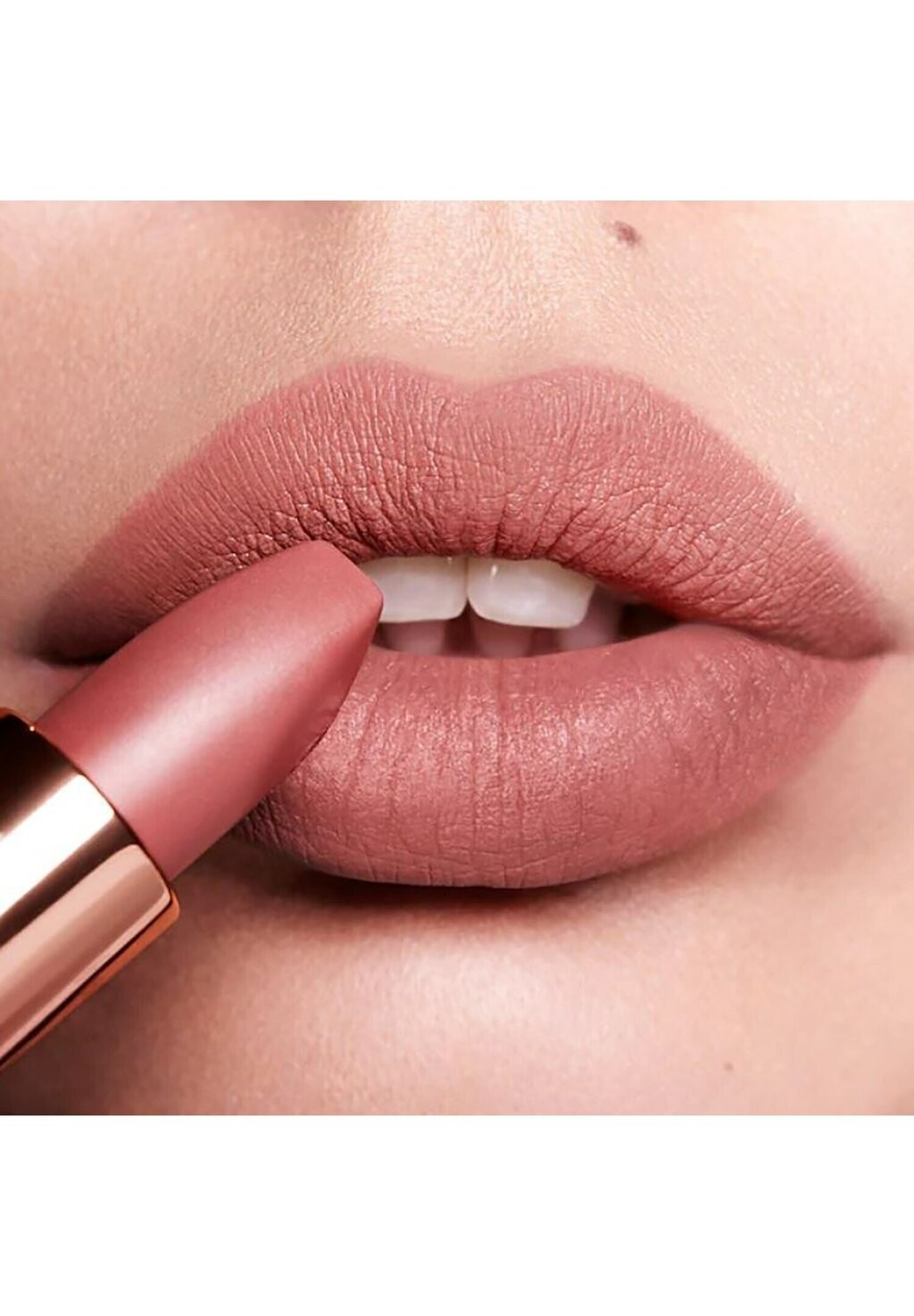 

Губная помада MATTE REVOLUTION Charlotte Tilbury, цвет m.i.kiss