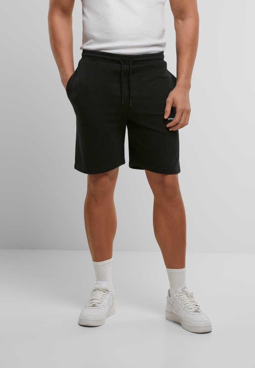 

Шорты Tracksuit bottoms Upscale by Mister Tee, черный