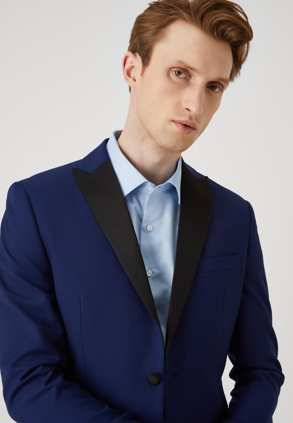 

Костюм Tux Set Isaac Dewhirst, темно-синий