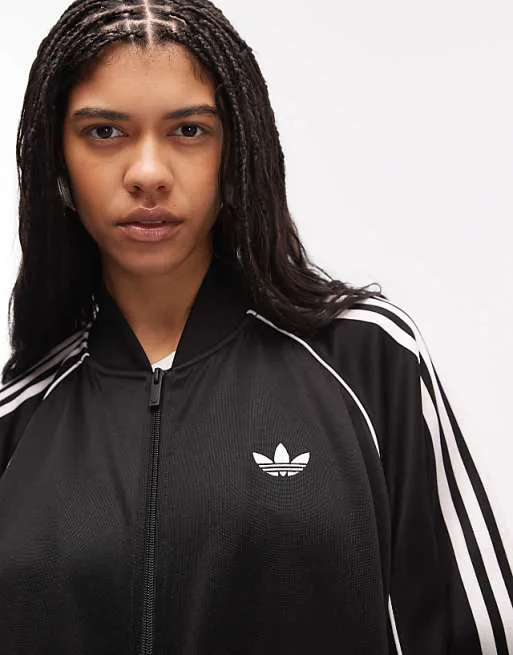 Черная спортивная футболка adidas Originals Superstar — фото 3