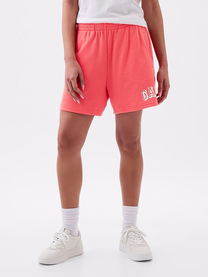 

Спортивные шорты GAP, красный
