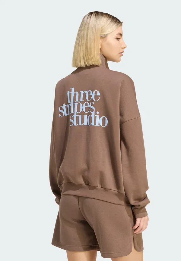 Толстовка с молнией Adidas Sportswear 3 Stripes Studio Tracktop, цвет земляные слои